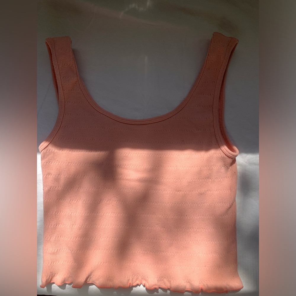 peach crop top 🍑